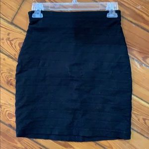 Express banded fitted pencil skirt.
